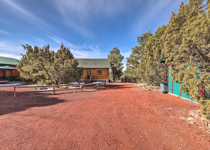 Quaint Williams Cabin Near Grand Canyon